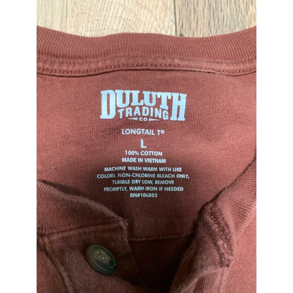 Duluth Trading Co. Men’s L Long Tail Long Sleeve T Shirt Cotton Maroon - Picture 2 of 4